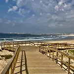 37 - Driftwood Ocean Peniche